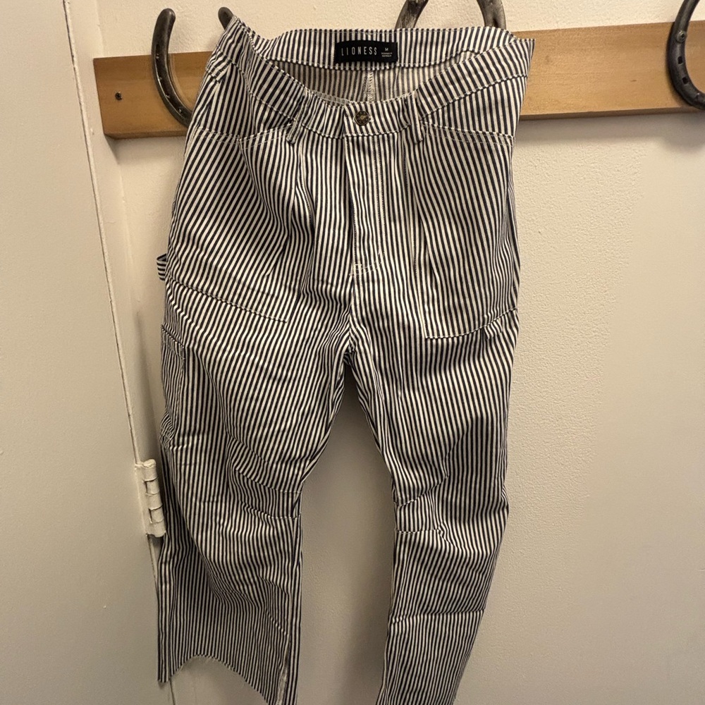 Lioness Women’s Striped Cargo Barrel Pants